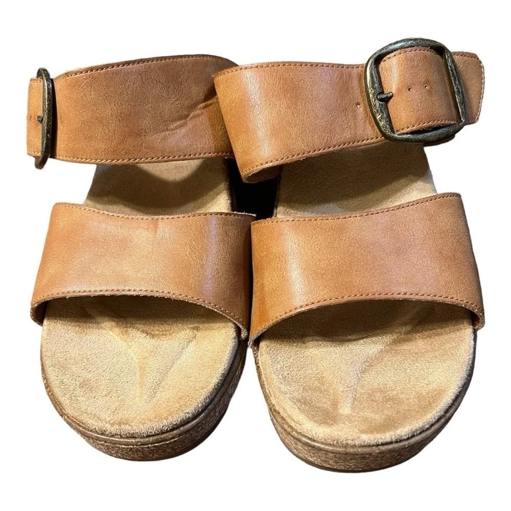 White Mountain Slip On Tan Heeled/Lift Sandals Size 10m